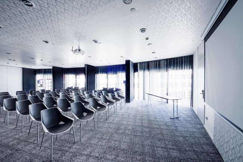 Hotel Barcelo Raval Barcellona Servizi foto